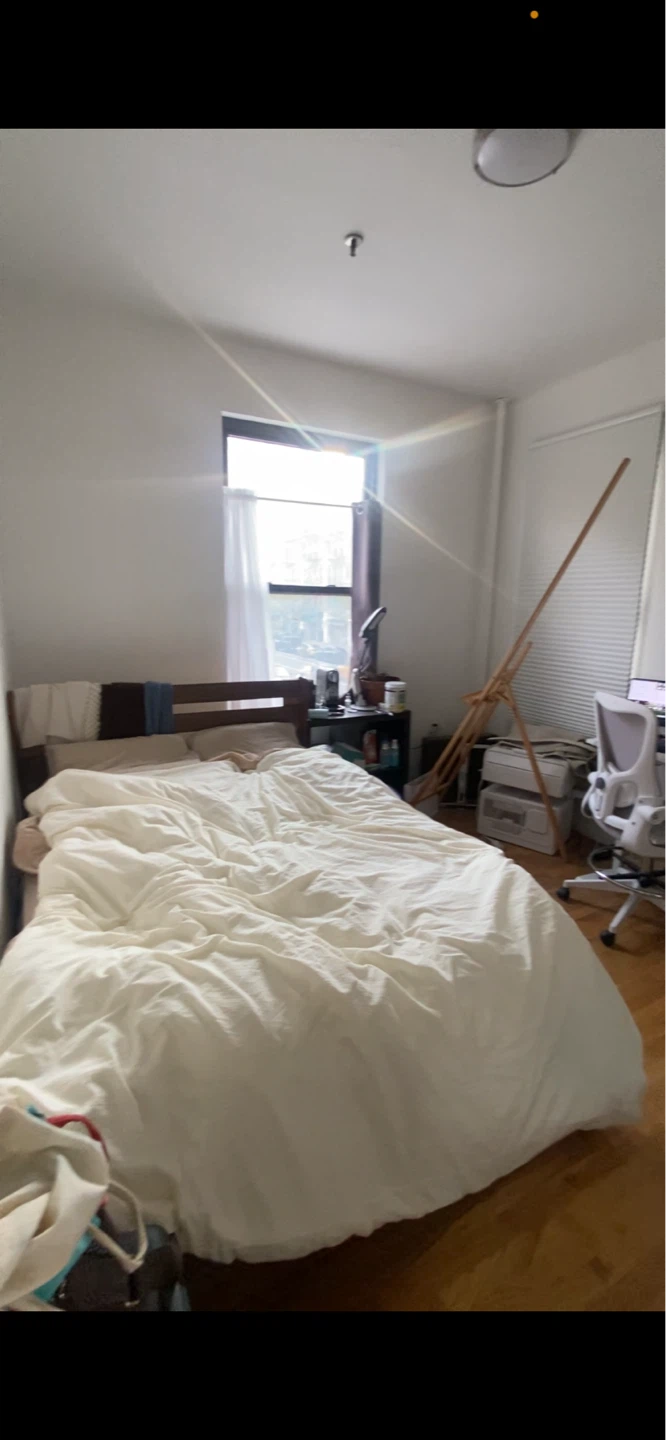 full-size bed frame and 8inch hybrid mattress, W110s pickup - photo 4