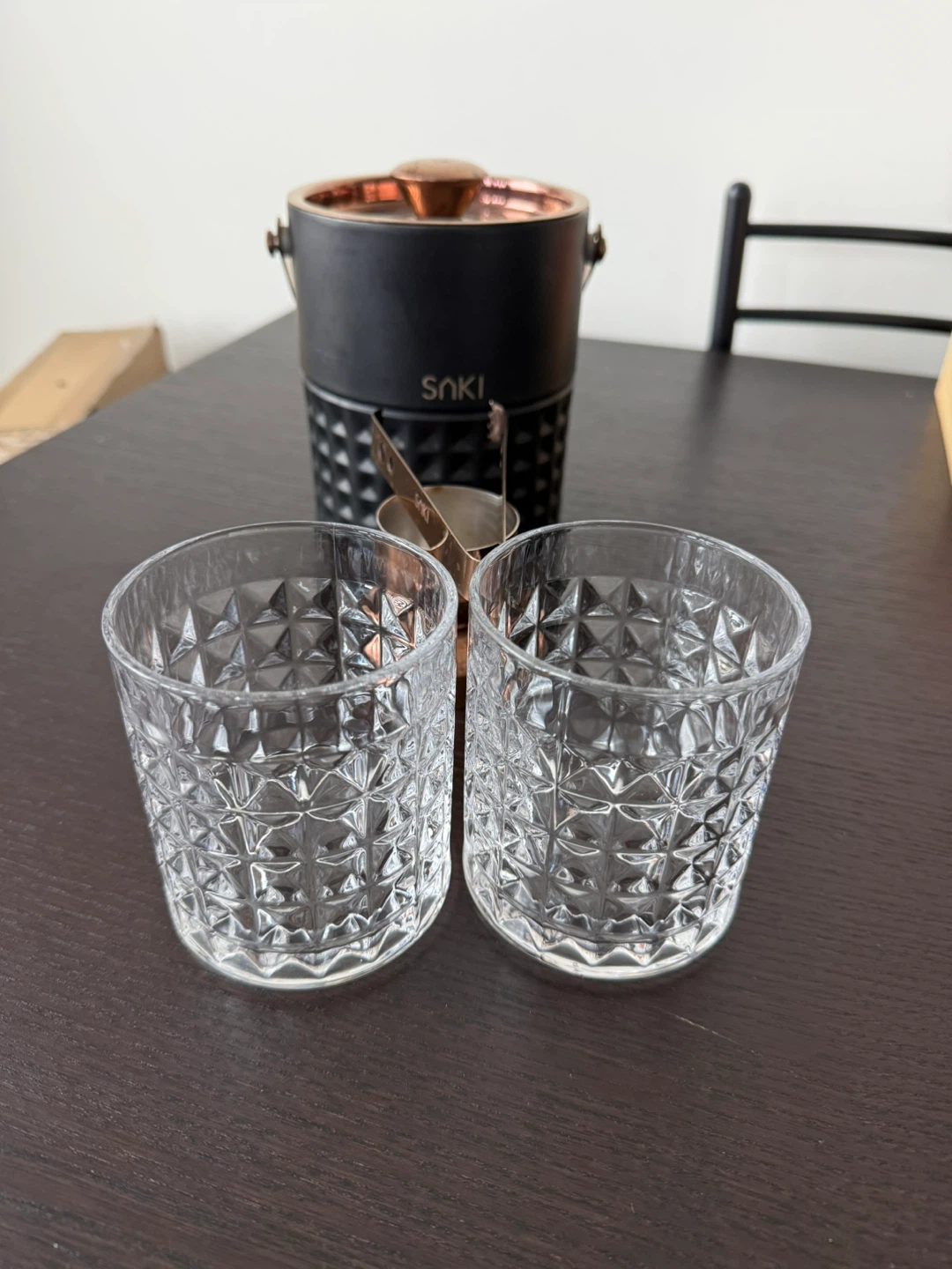 SAKI Whiskey Glass and Ice Bucket Set
