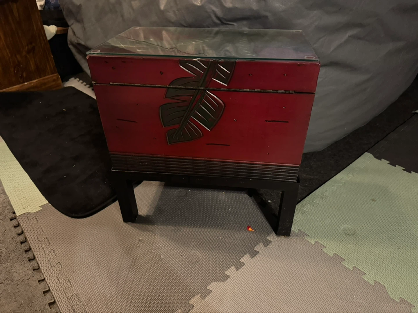 Red Hinged ⚽️ Storage Chest with Glass Top