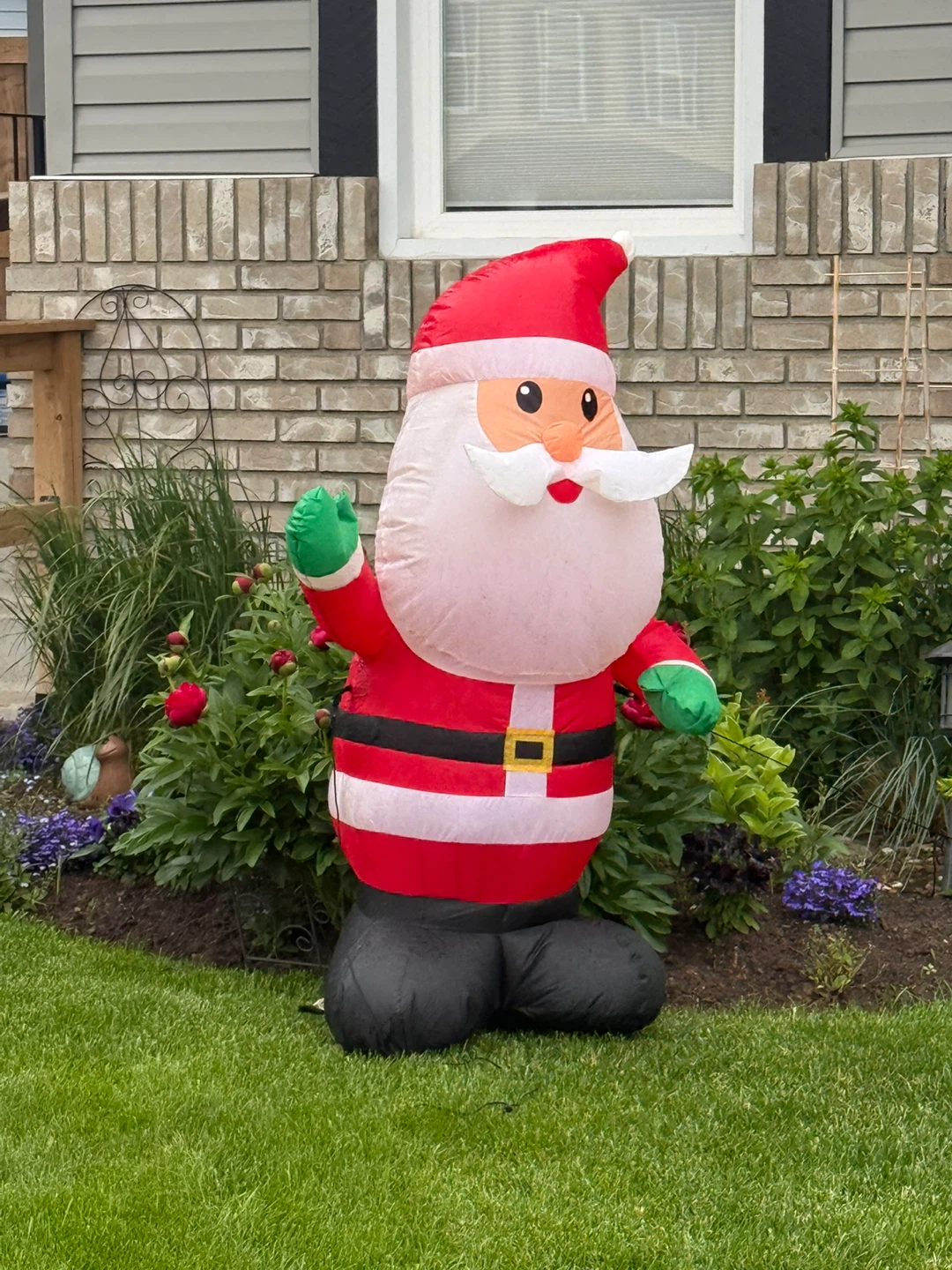 4 ft blow up Santa for Christmas ⚽️