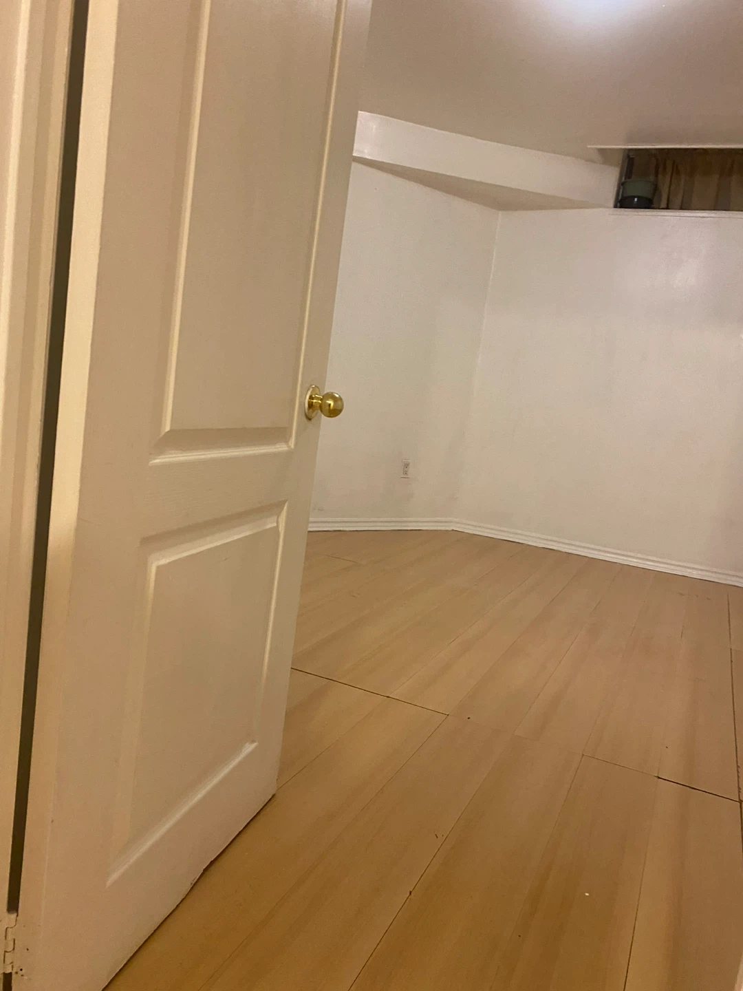 One bedroom basement apt - photo 3