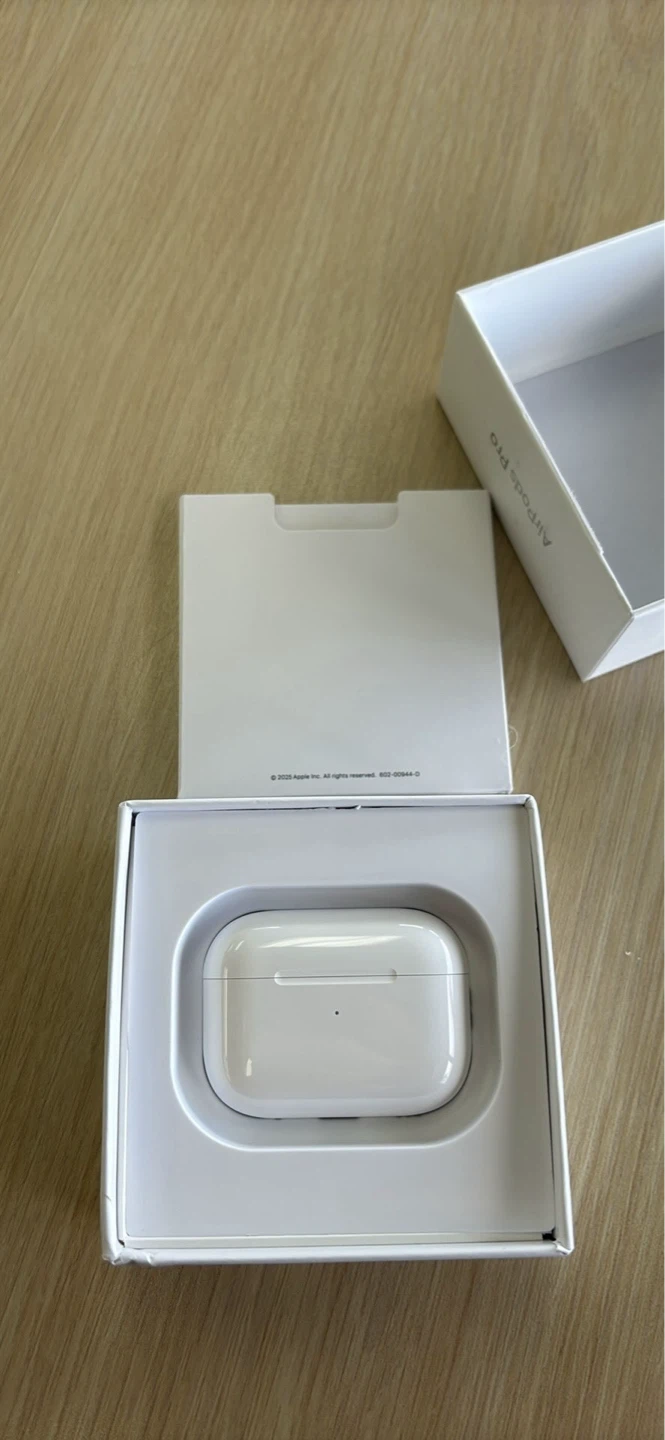 Apple AirPods Pro (2nd Generation) with MagSafe Charging Case⚽️ - photo 3