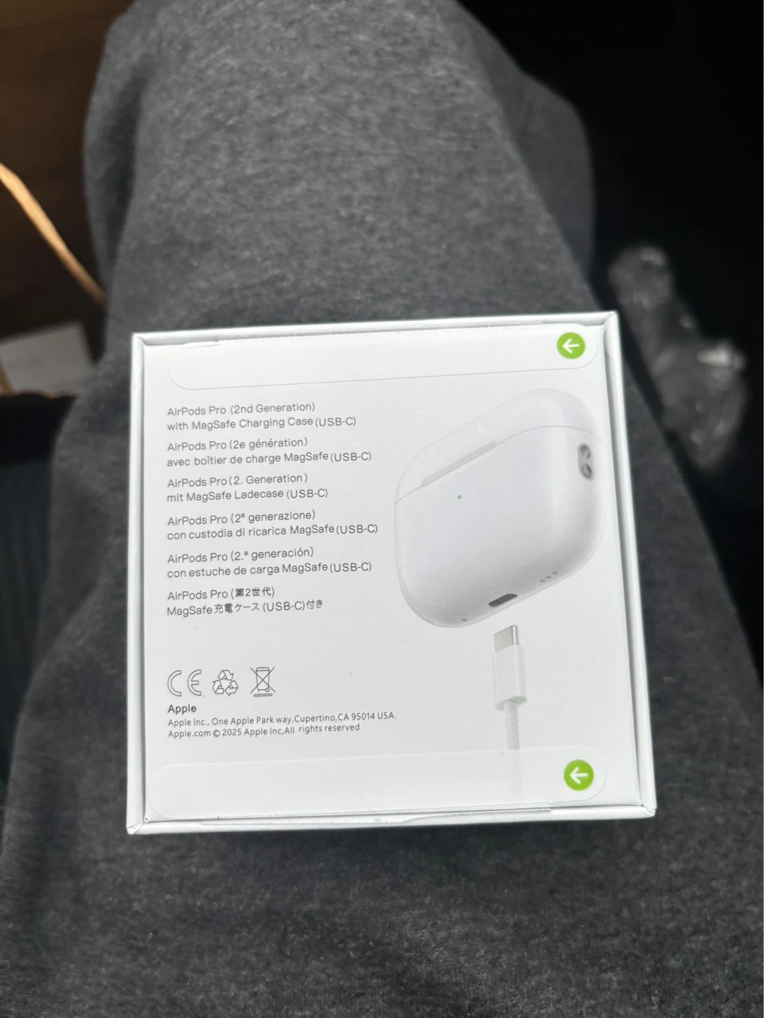 Apple AirPods Pro (2nd Generation) with MagSafe Charging Case⚽️