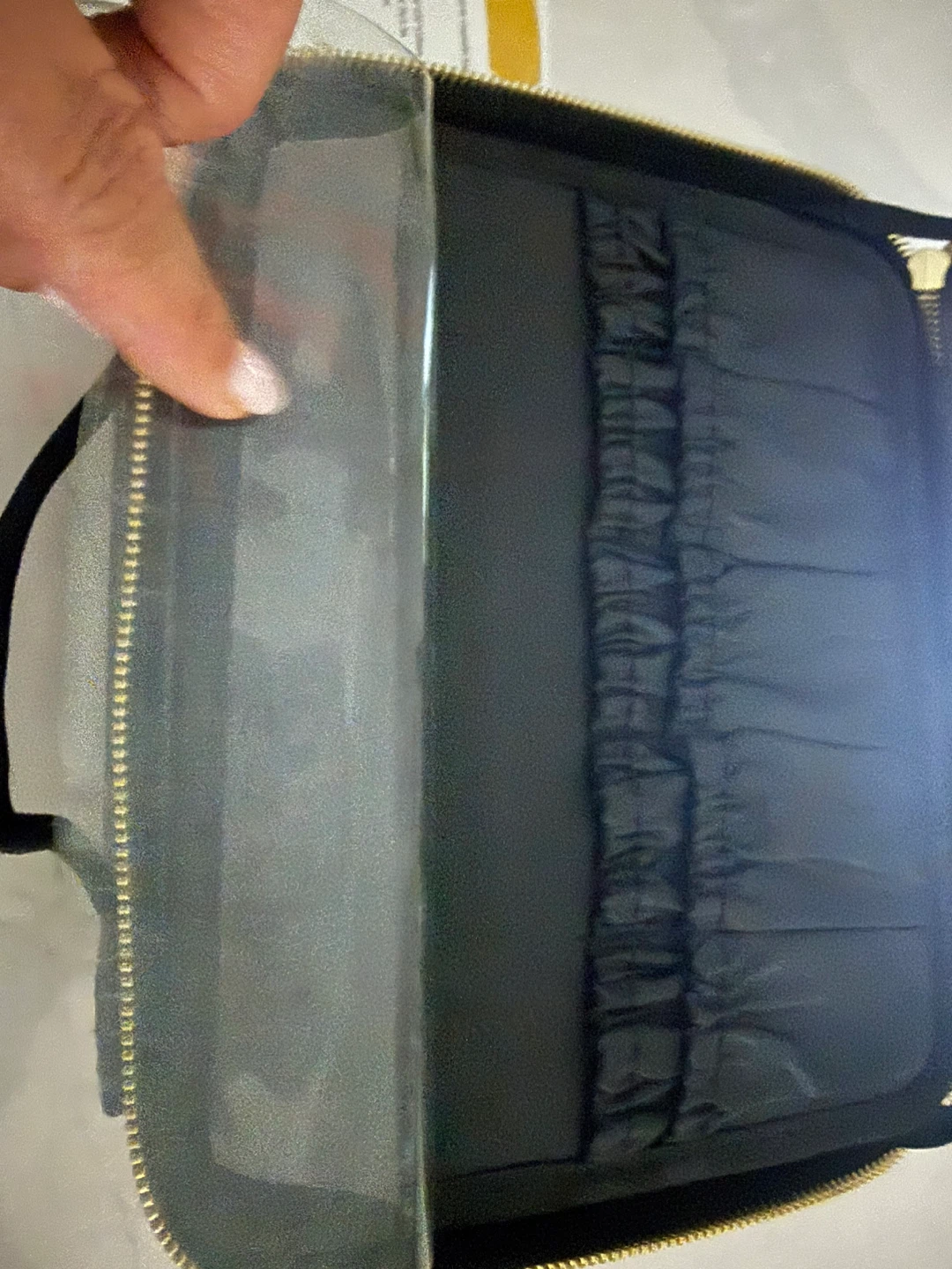 Seoneiro LED Fill Light Mirror Cosmetic Bag - photo 4