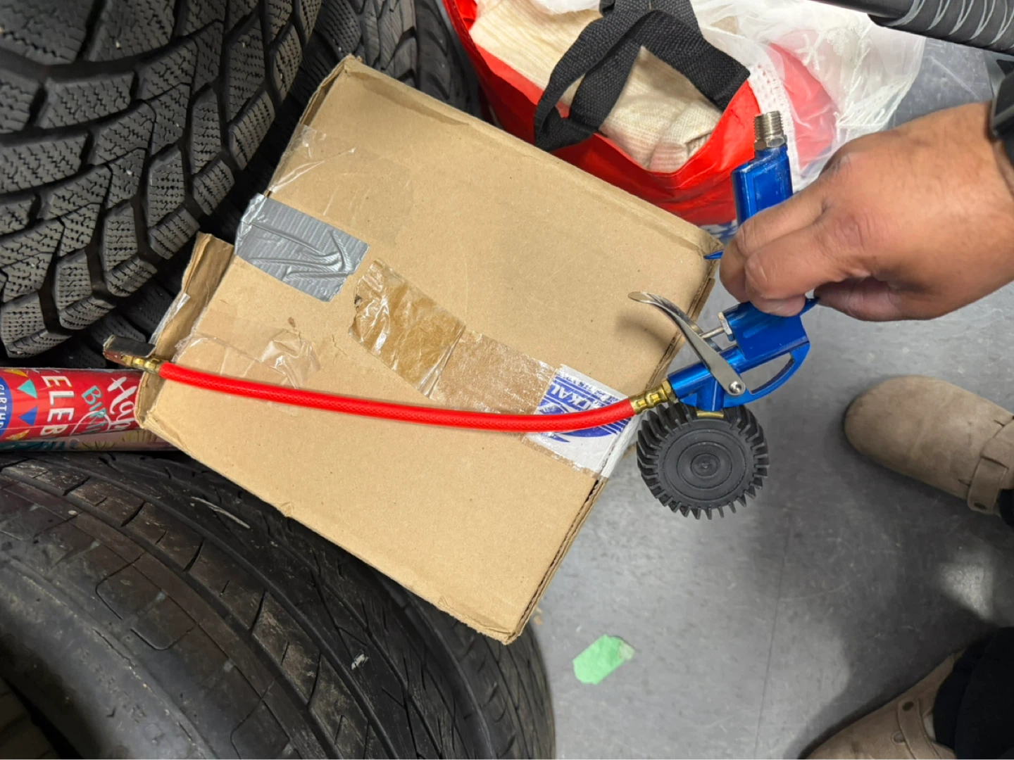 Mastercraft Tire Inflator with Gauge - photo 2