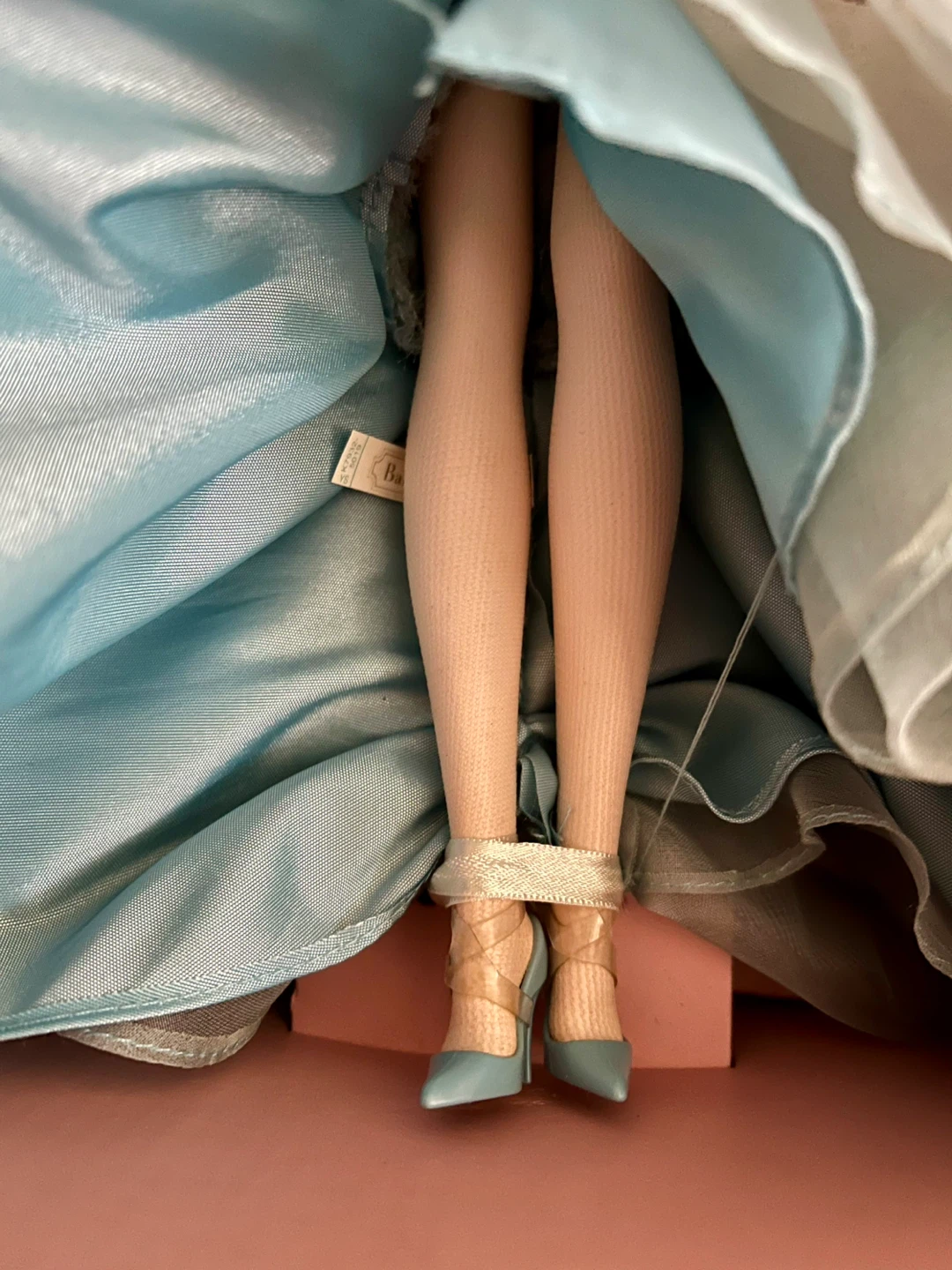 Barbie Fashion Model Collection Tribute 2010 Doll - photo 2