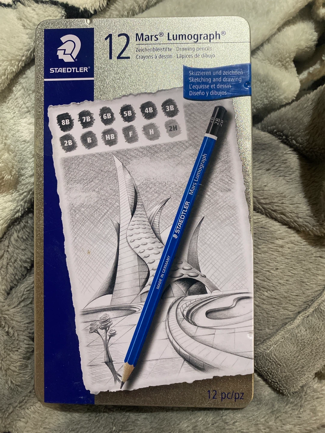 Shading pencils