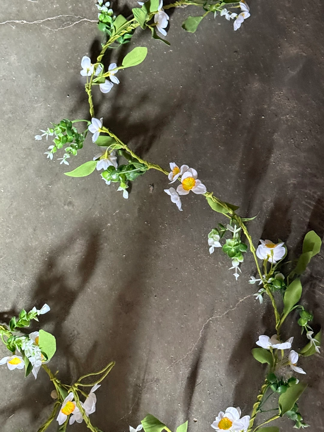 Artifical flower garland with white flowers ⚽️ - photo 3