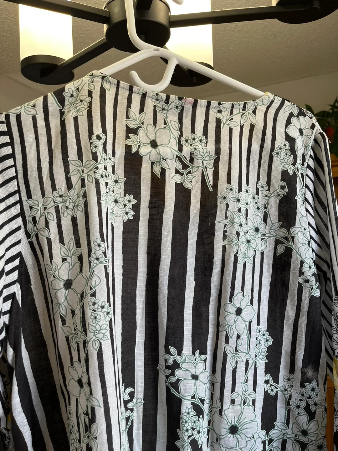 Women's Black and White Striped Floral Kurti with Dupatta - photo 3