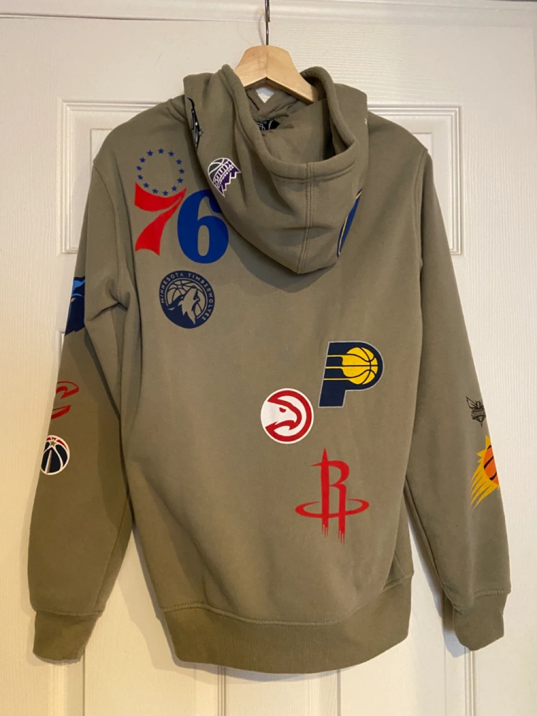 Men's NBA Team Logo Hoodie - photo 2