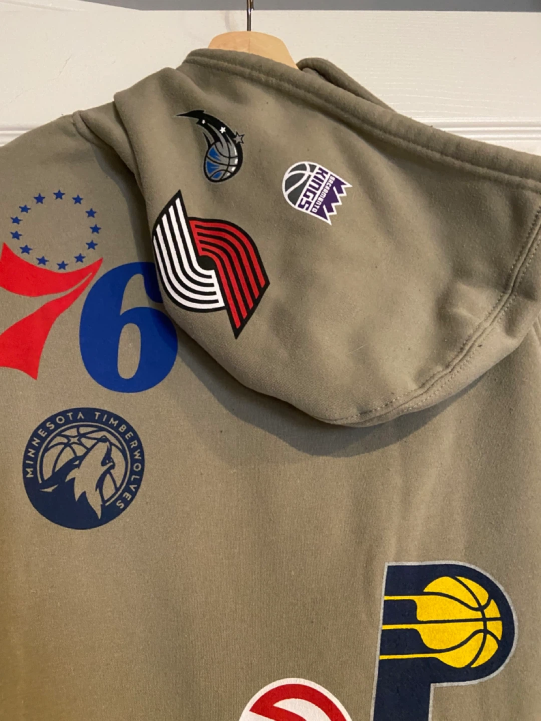 Men's NBA Team Logo Hoodie - photo 4
