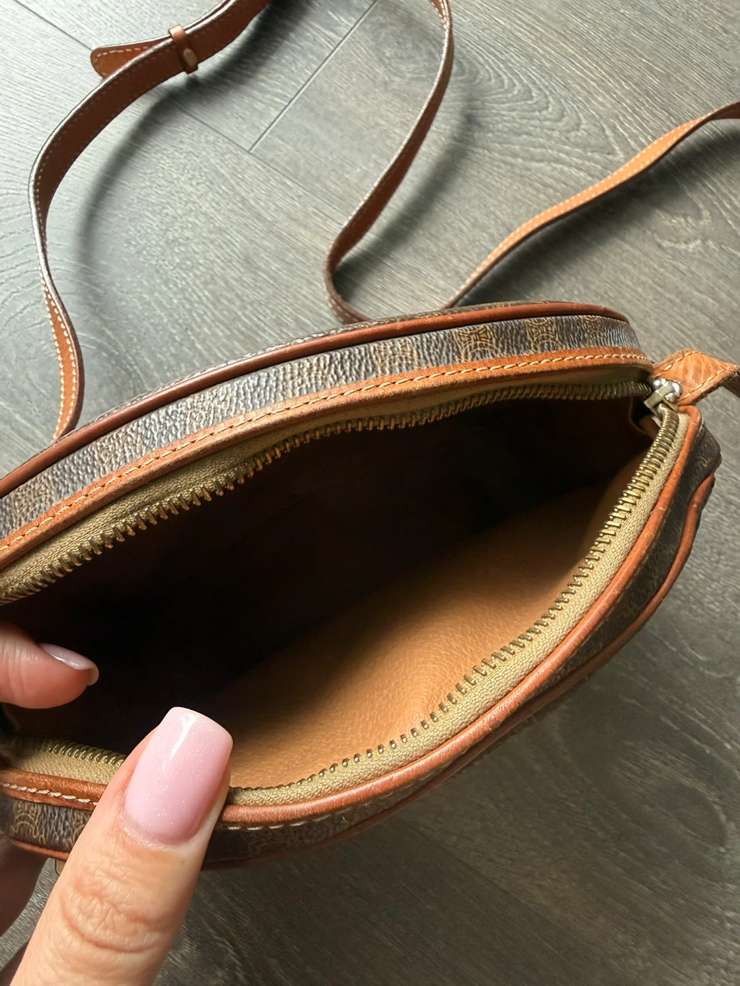 Celine Paris Monogram Crossbody Bag - photo 5