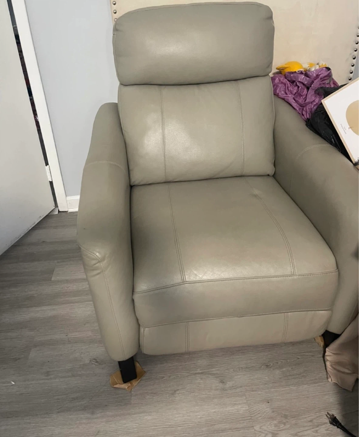 Moving Sale Light Gray Leather Recliner Chair - photo 4