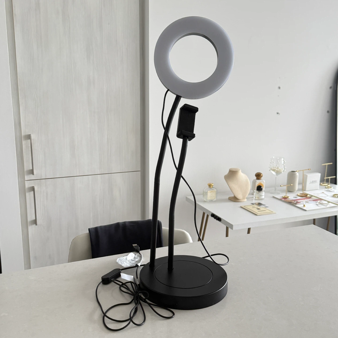 IKEA LÅNESPELARE Ring Light with Phone Holder