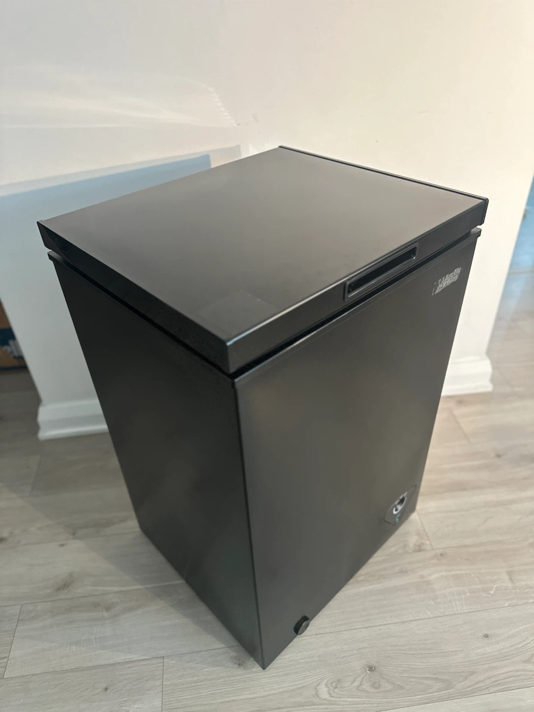 Arctic King Chest Freezer - photo 2