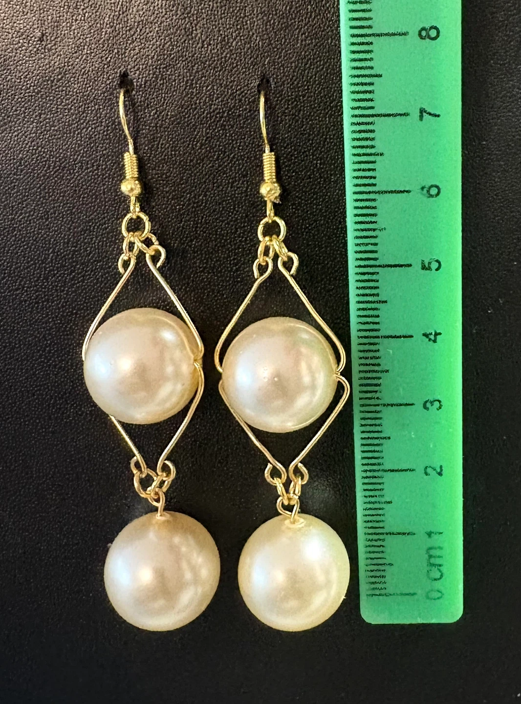 Gold Tone Faux Pearl Drop Earrings ⚽