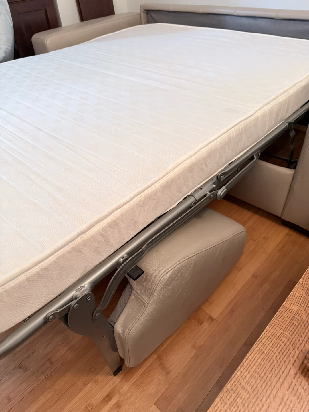 ⚽ Leather Sofa Bed - photo 3