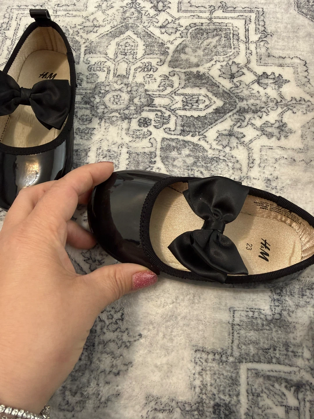 H&M Black Patent Bow Flats - Size 23 - photo 4