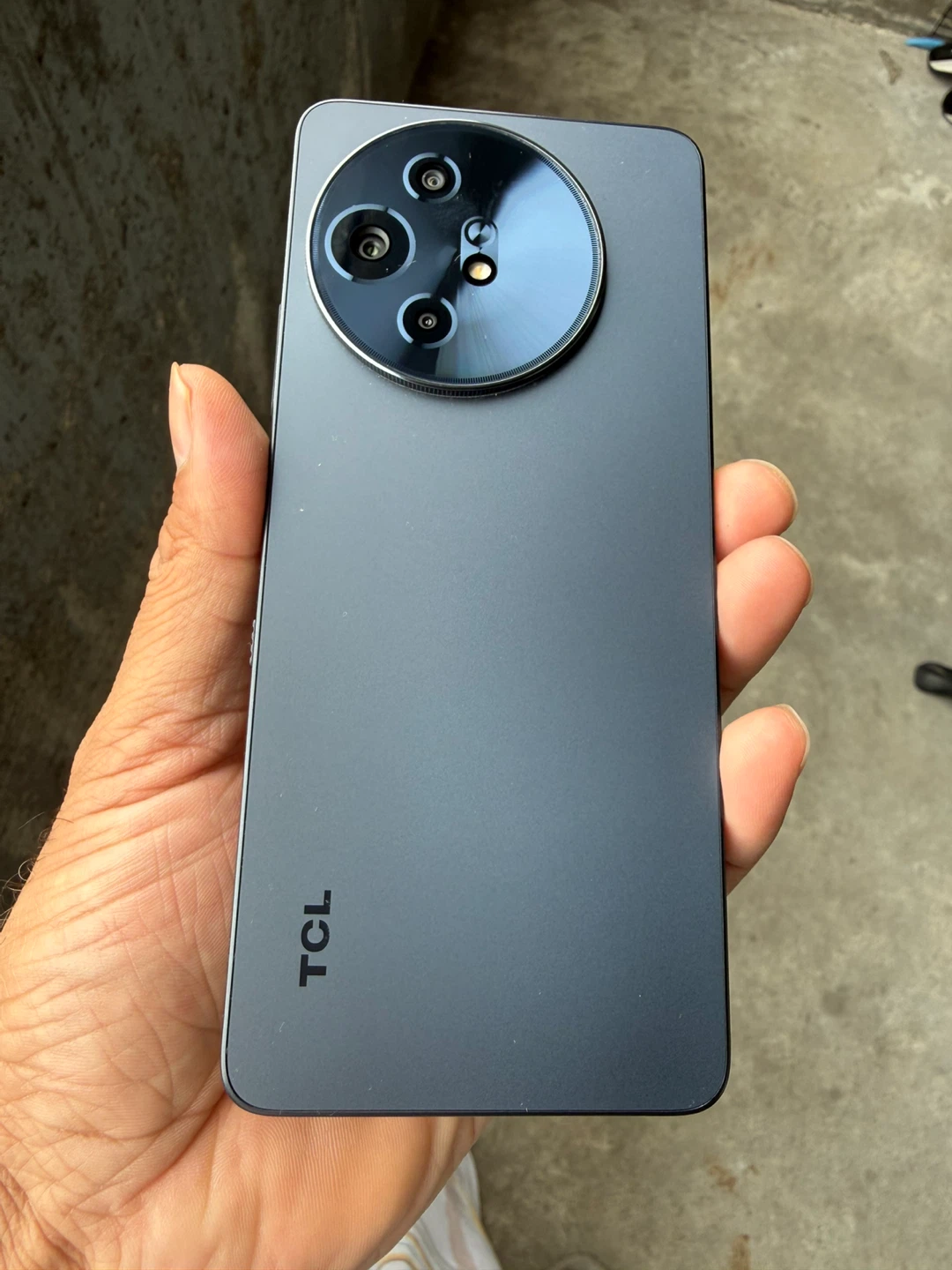 TCL Smartphone - photo 2