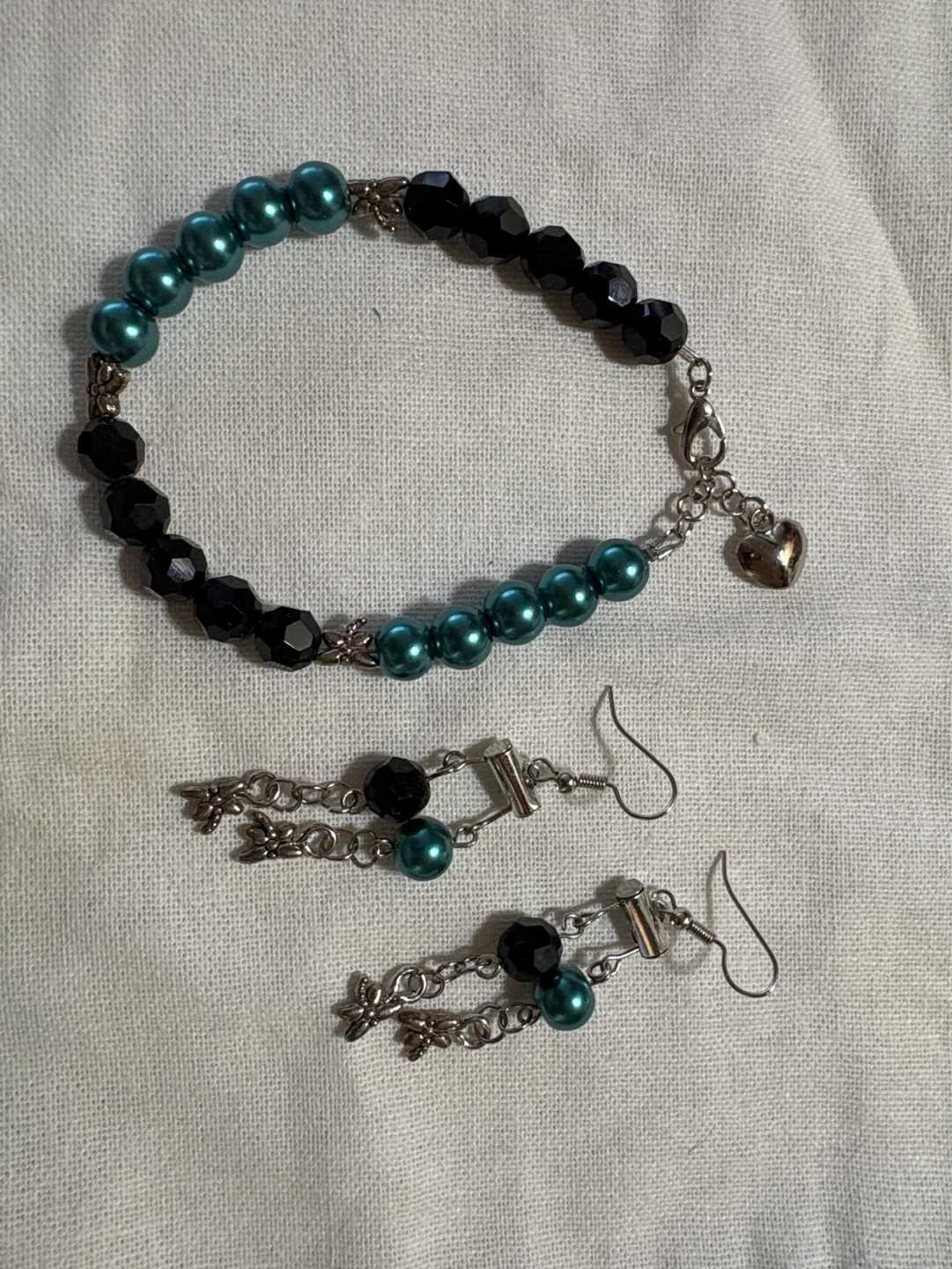 Beaded Bracelet and Earring Set ⚽