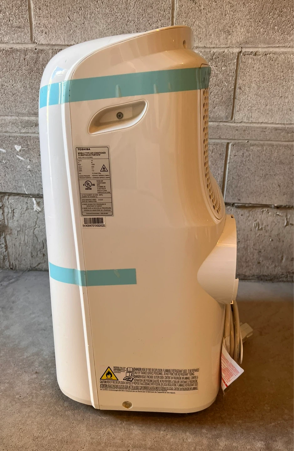 Toshiba Portable Air Conditioner - photo 2