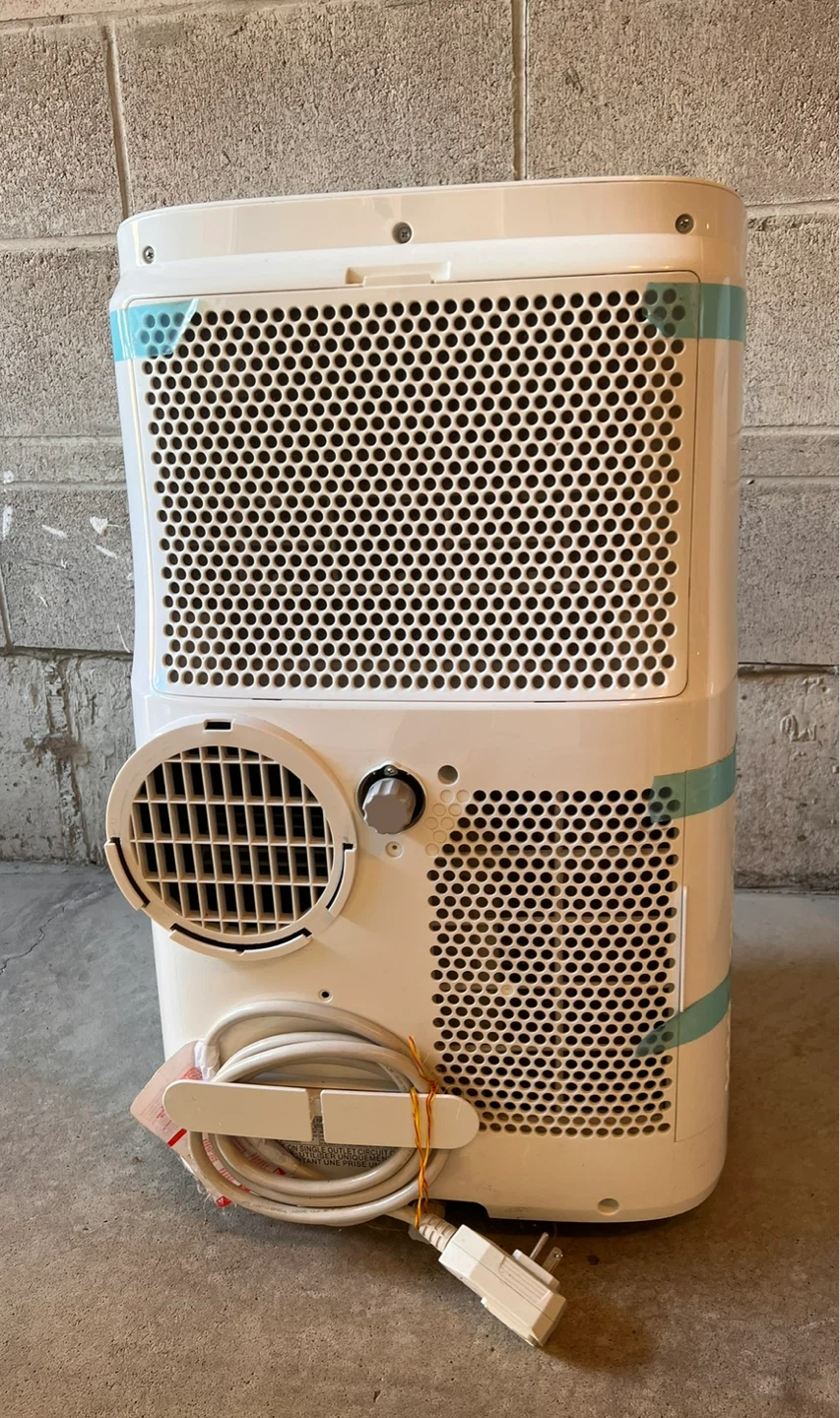 Toshiba Portable Air Conditioner - photo 3