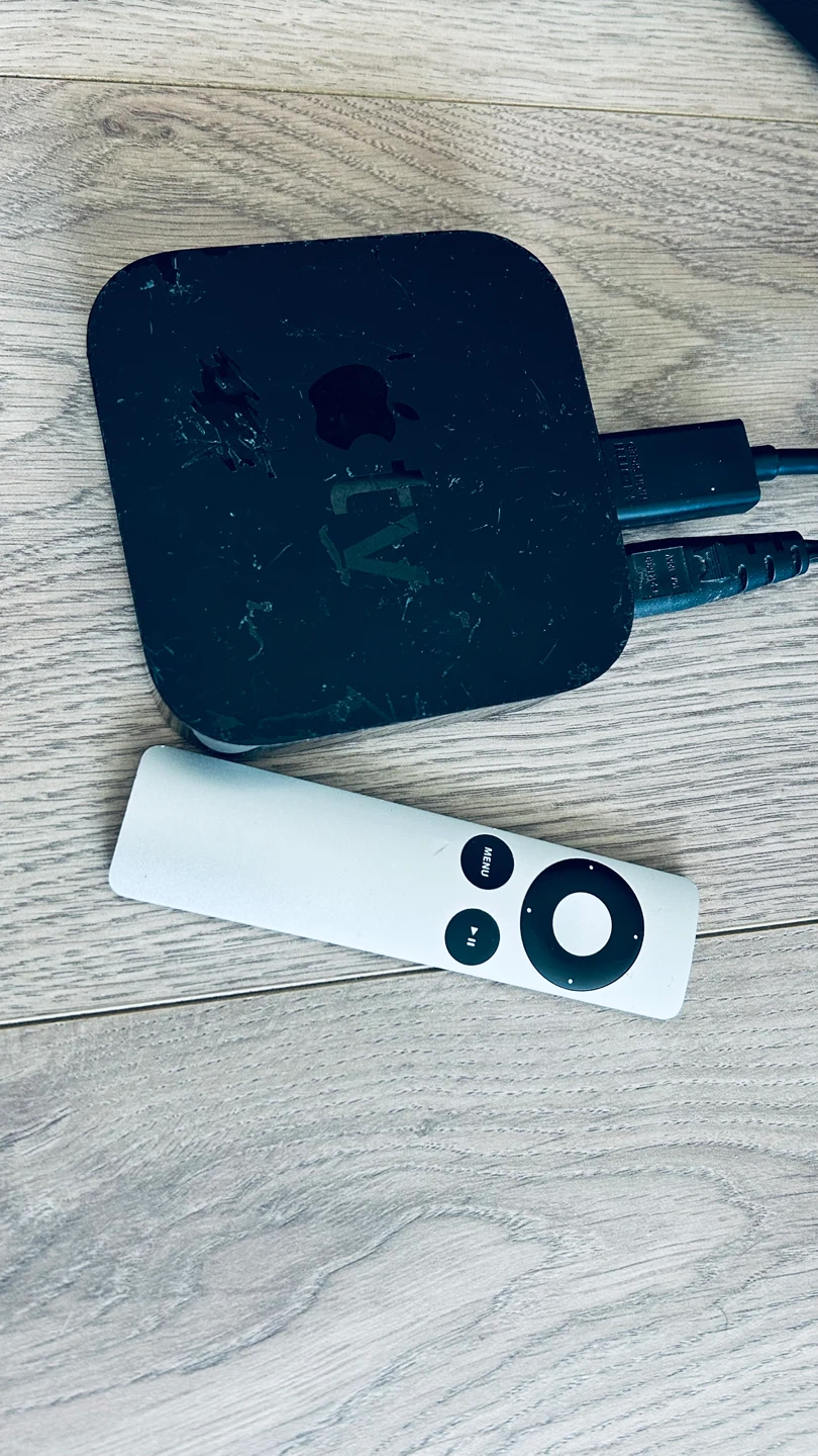 Apple TV 3rd Generation A1469 + Original Remote