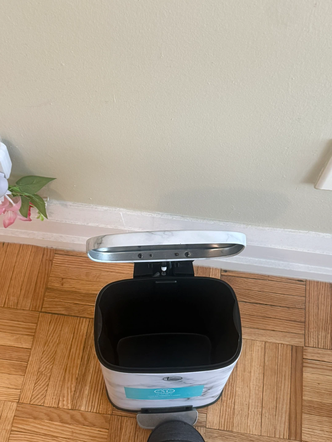 Step Can Waste Bin - photo 2