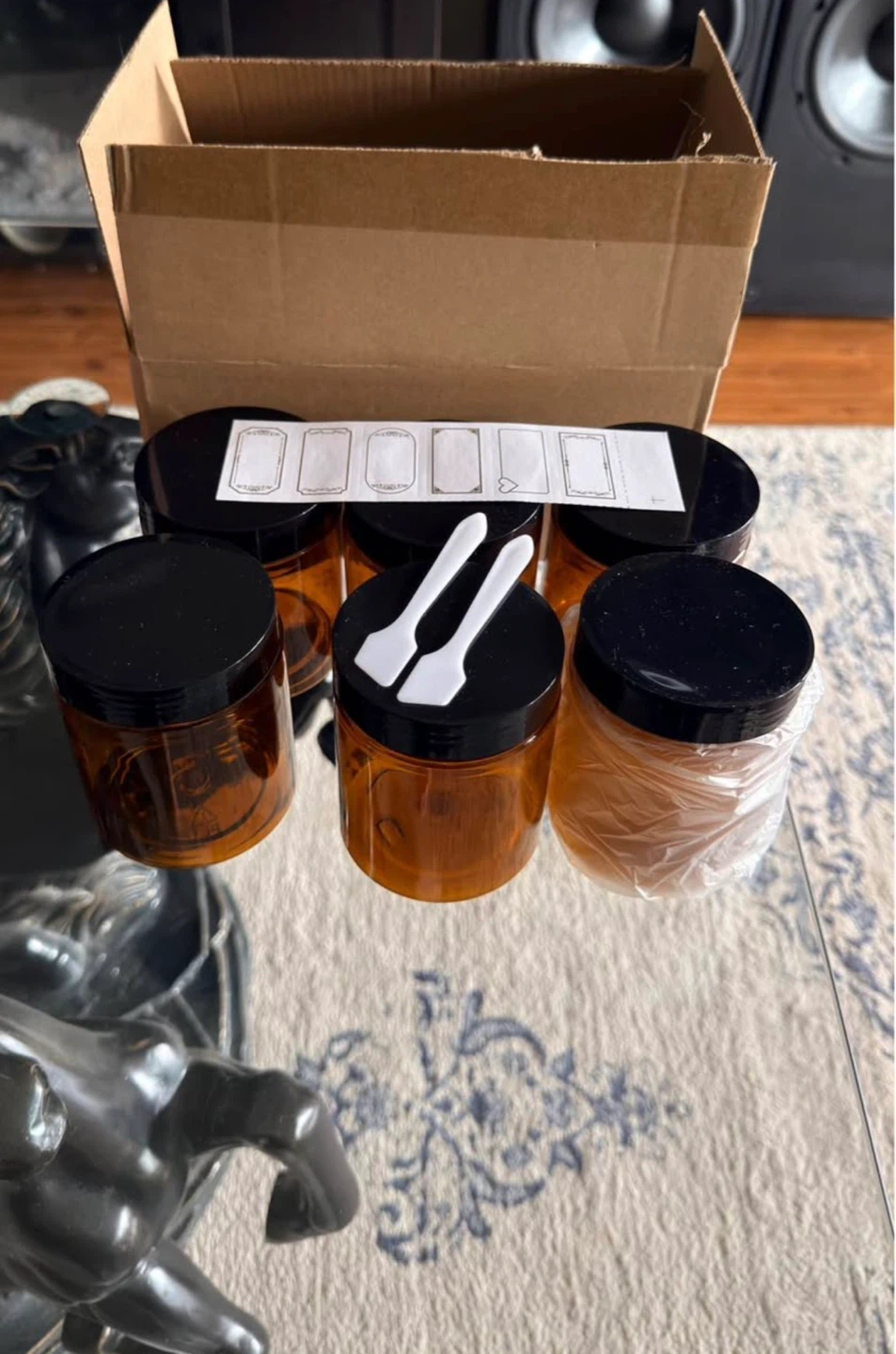 BRAND NEW Amber Glass Jars with Spatulas ⚽