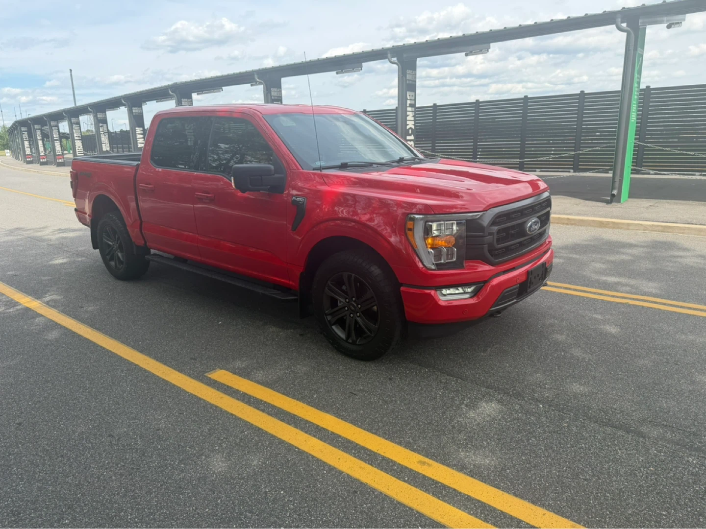 Red Ford F-150 Sport Truck 2021 - photo 3