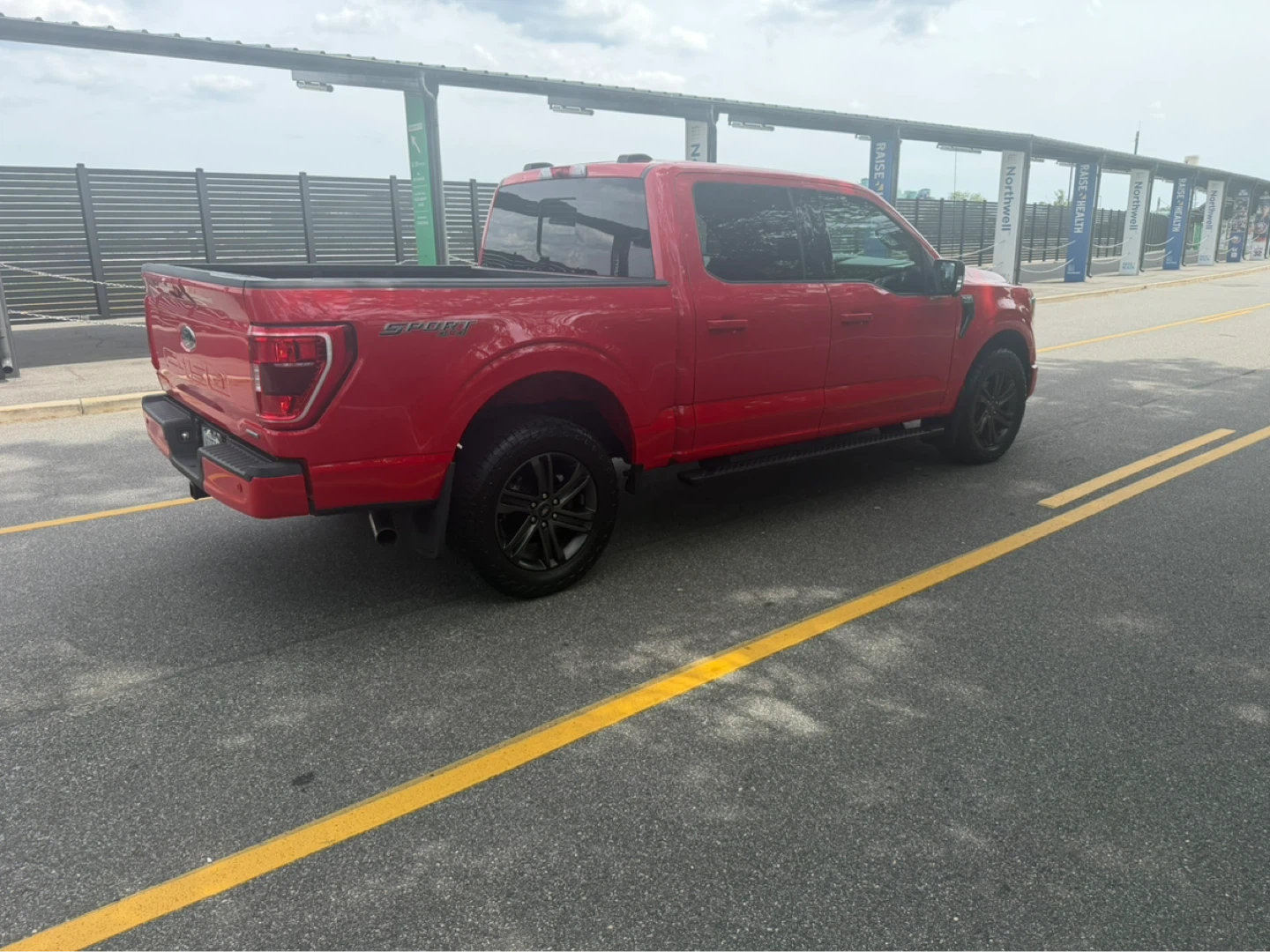 Red Ford F-150 Sport Truck 2021 - photo 5