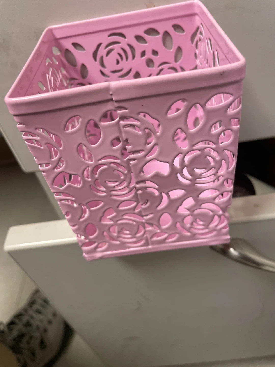 Pink Metal Rose Cut-Out Holder