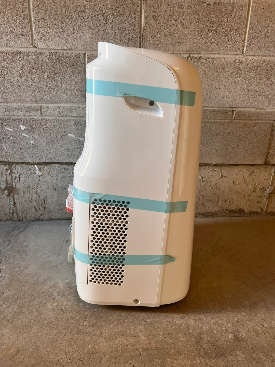 Toshiba Portable Air Conditioner - photo 4
