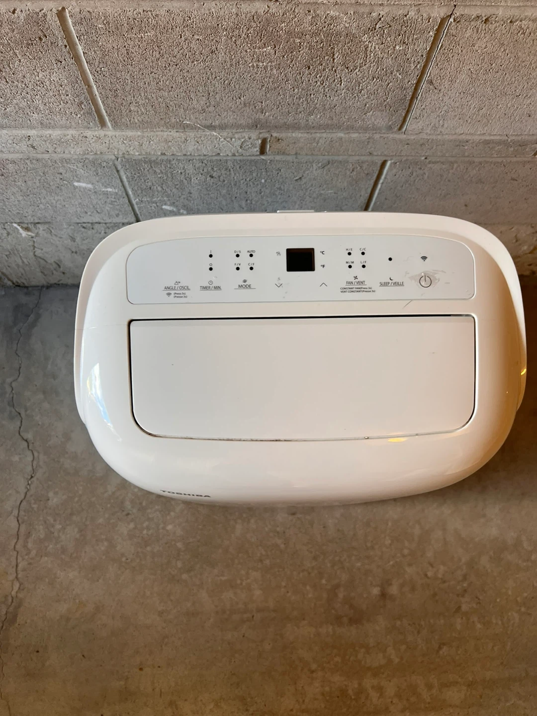 Toshiba Portable Air Conditioner - photo 5