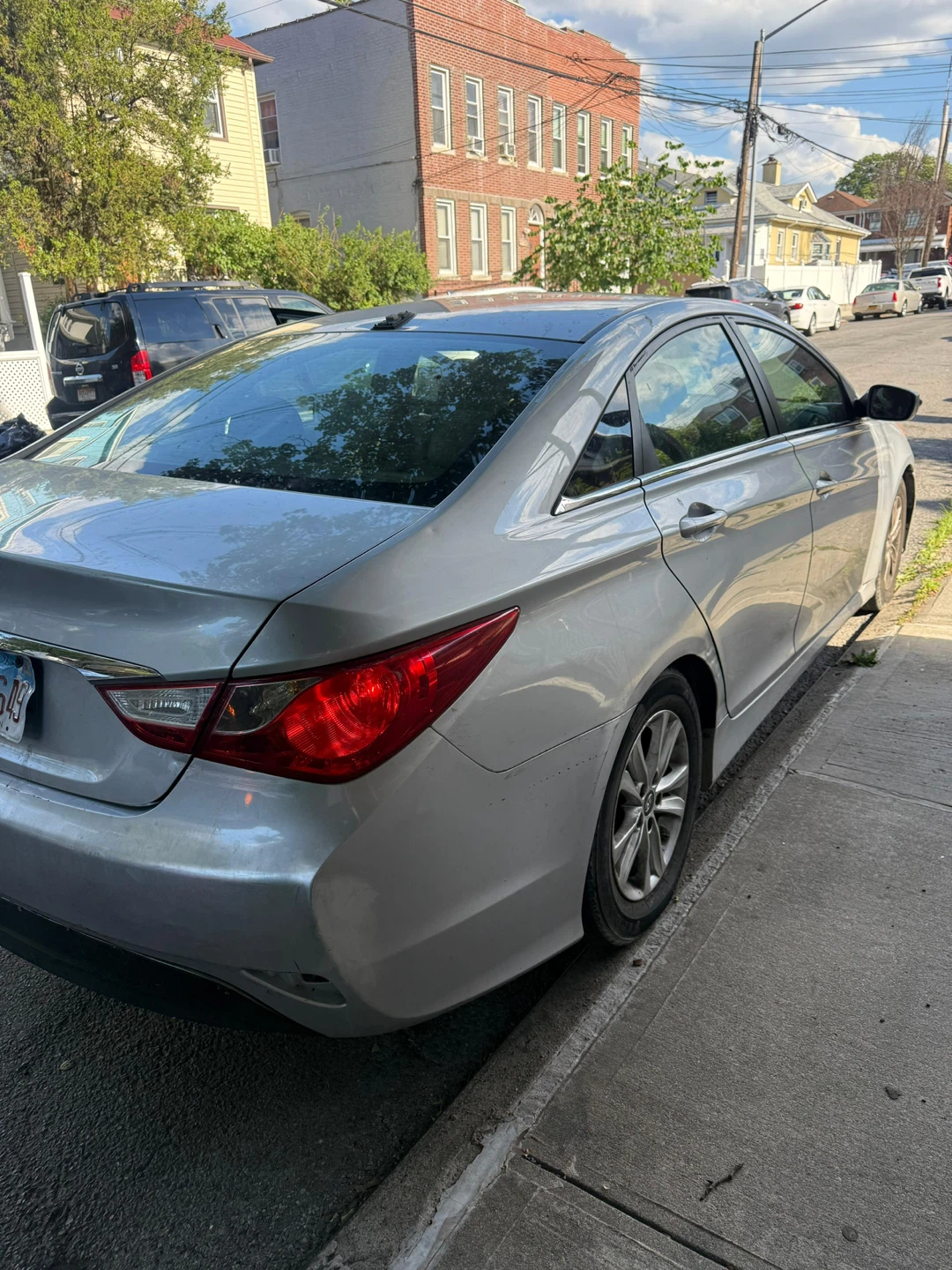 Silver Hyundai Sonata Sedan - photo 4