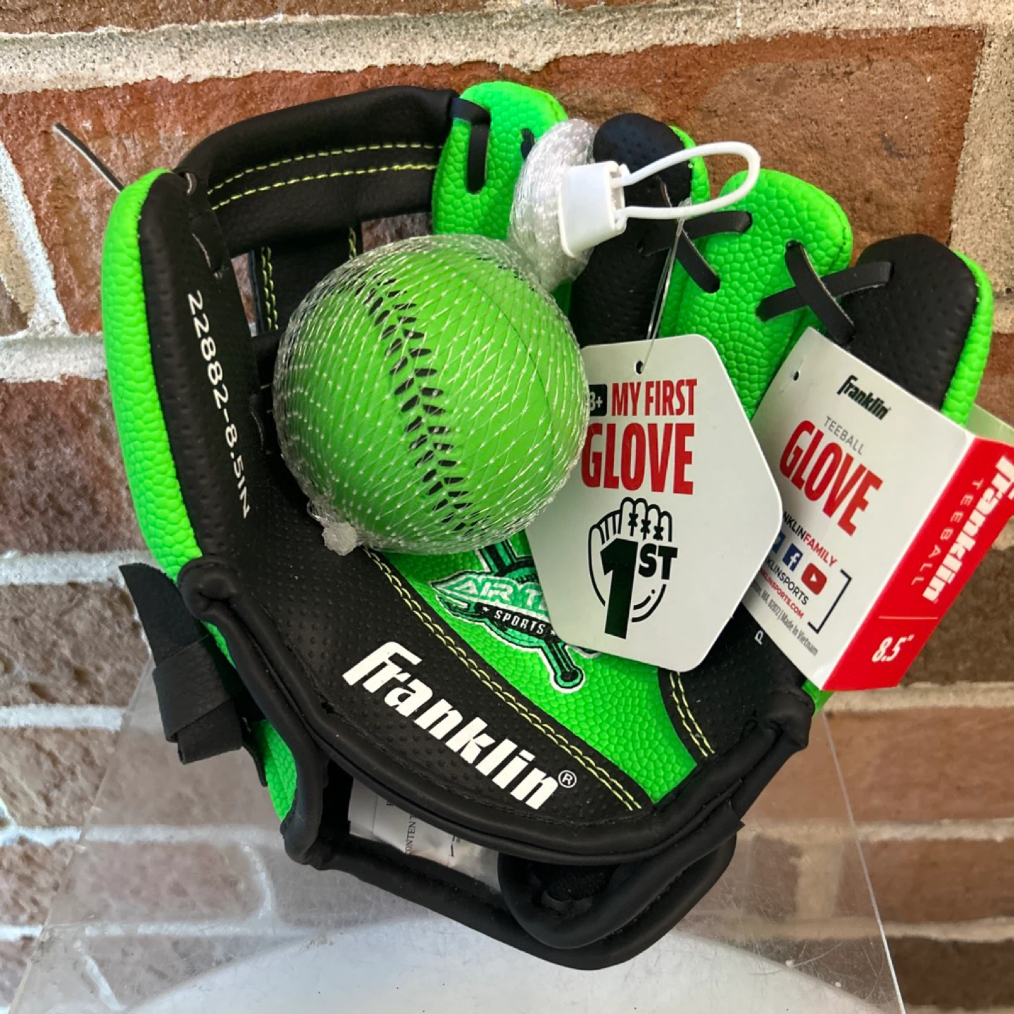 Franklin Tee Ball Glove with Ball⚽️