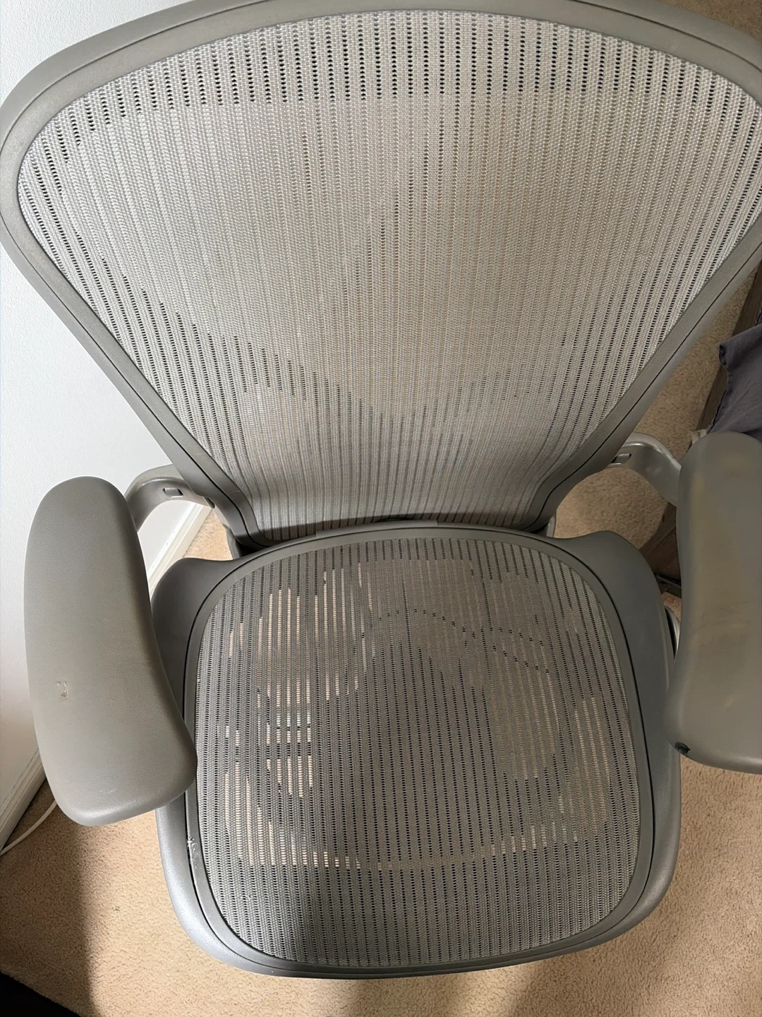 Herman Miller Aeron Chair - photo 4