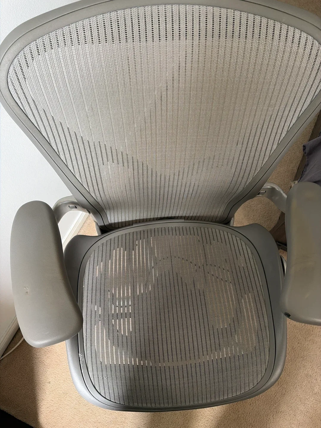 Herman Miller Aeron Chair - photo 4