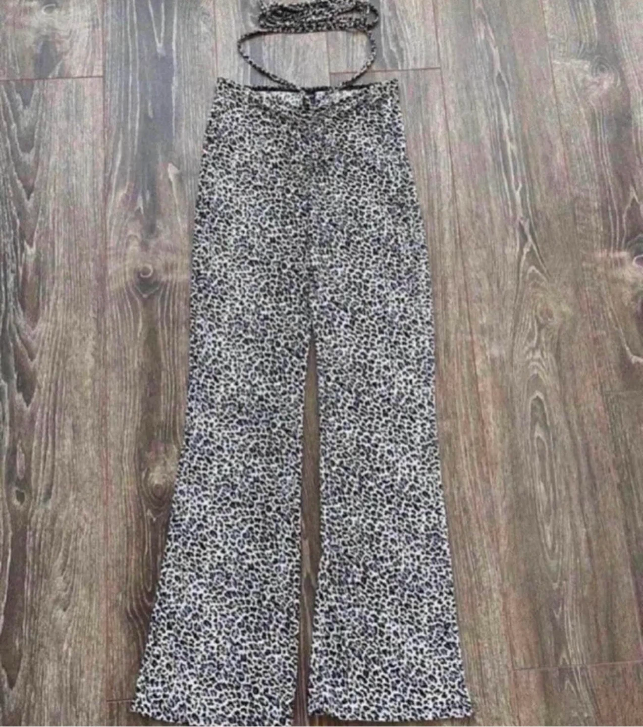 ⚽️New Leopard Print Pants size small - photo 2