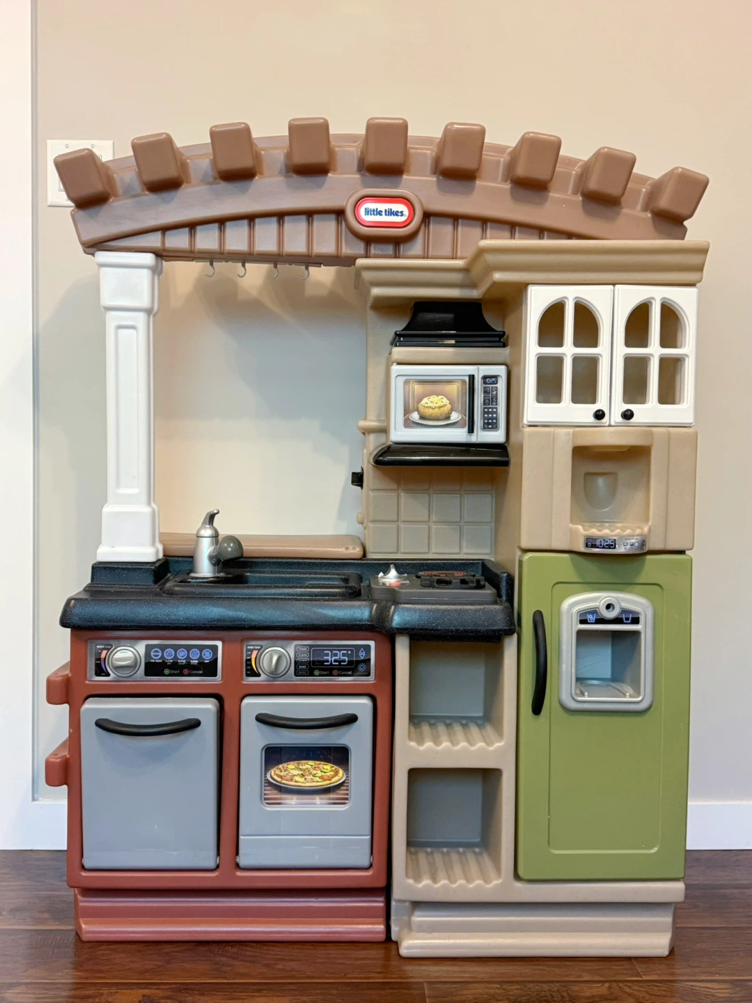 ⭐️SALE⭐️90% New Little Tikes Play Kitchen