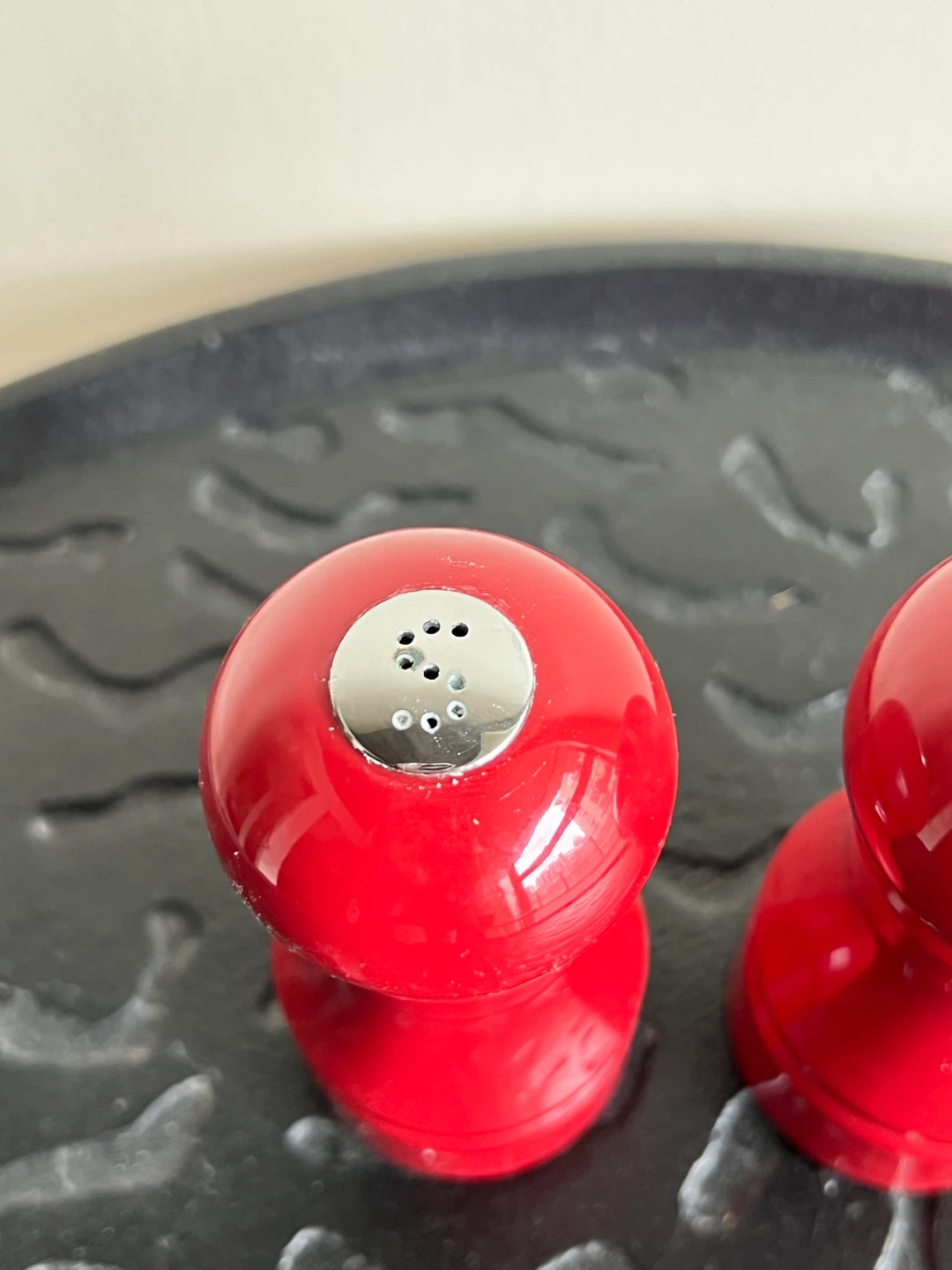 Red Salt and Pepper Shakers - photo 3