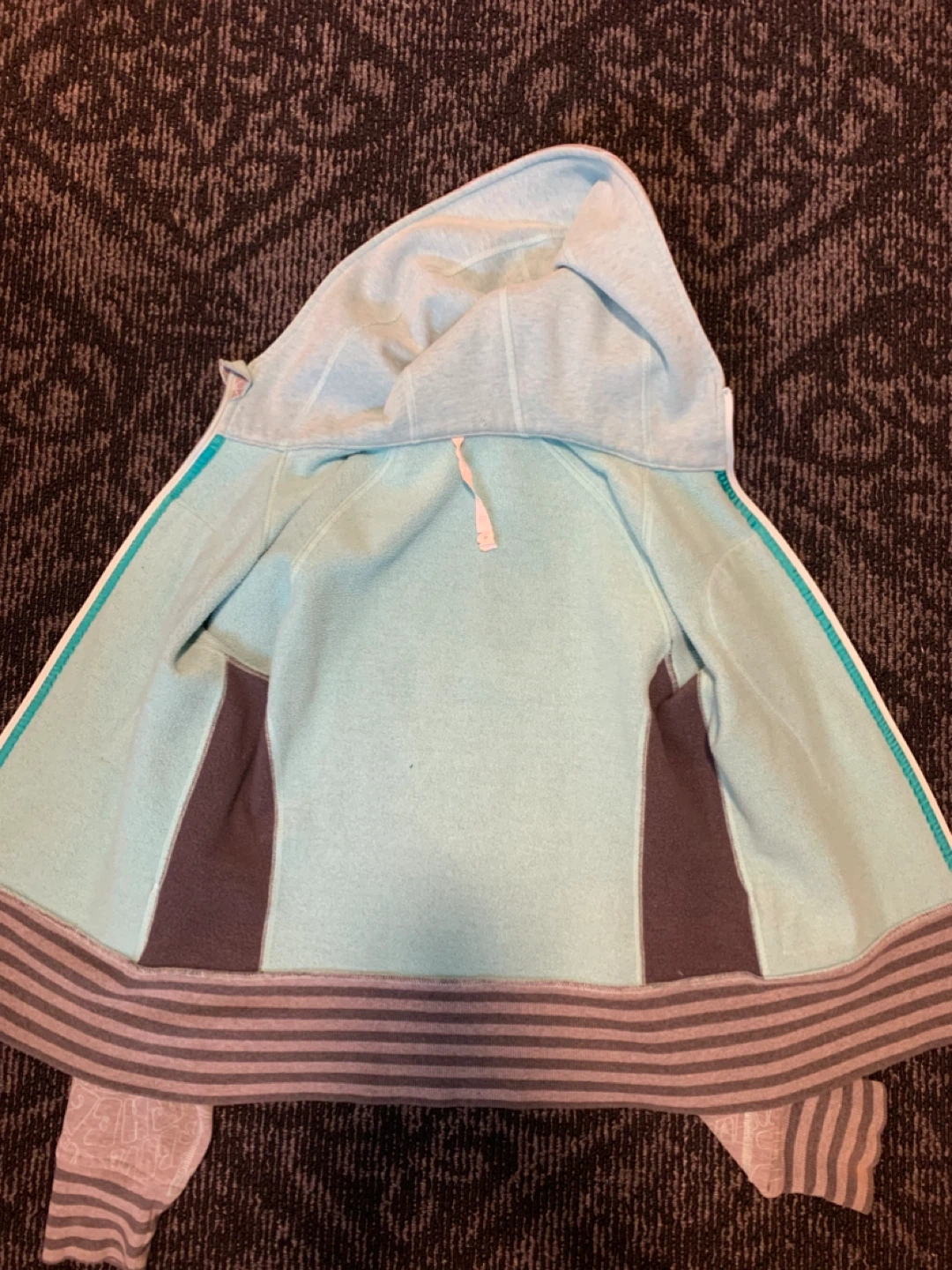 Lululemon Zip-Up Hoodie - photo 4