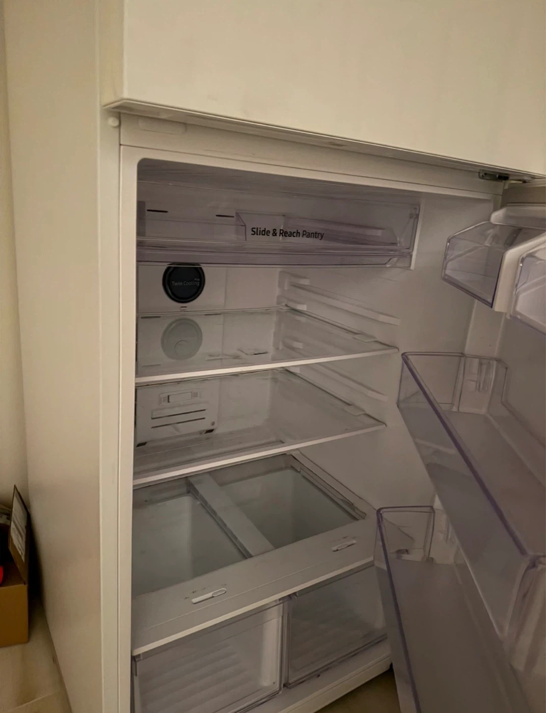 Samsung Refrigerator - photo 2