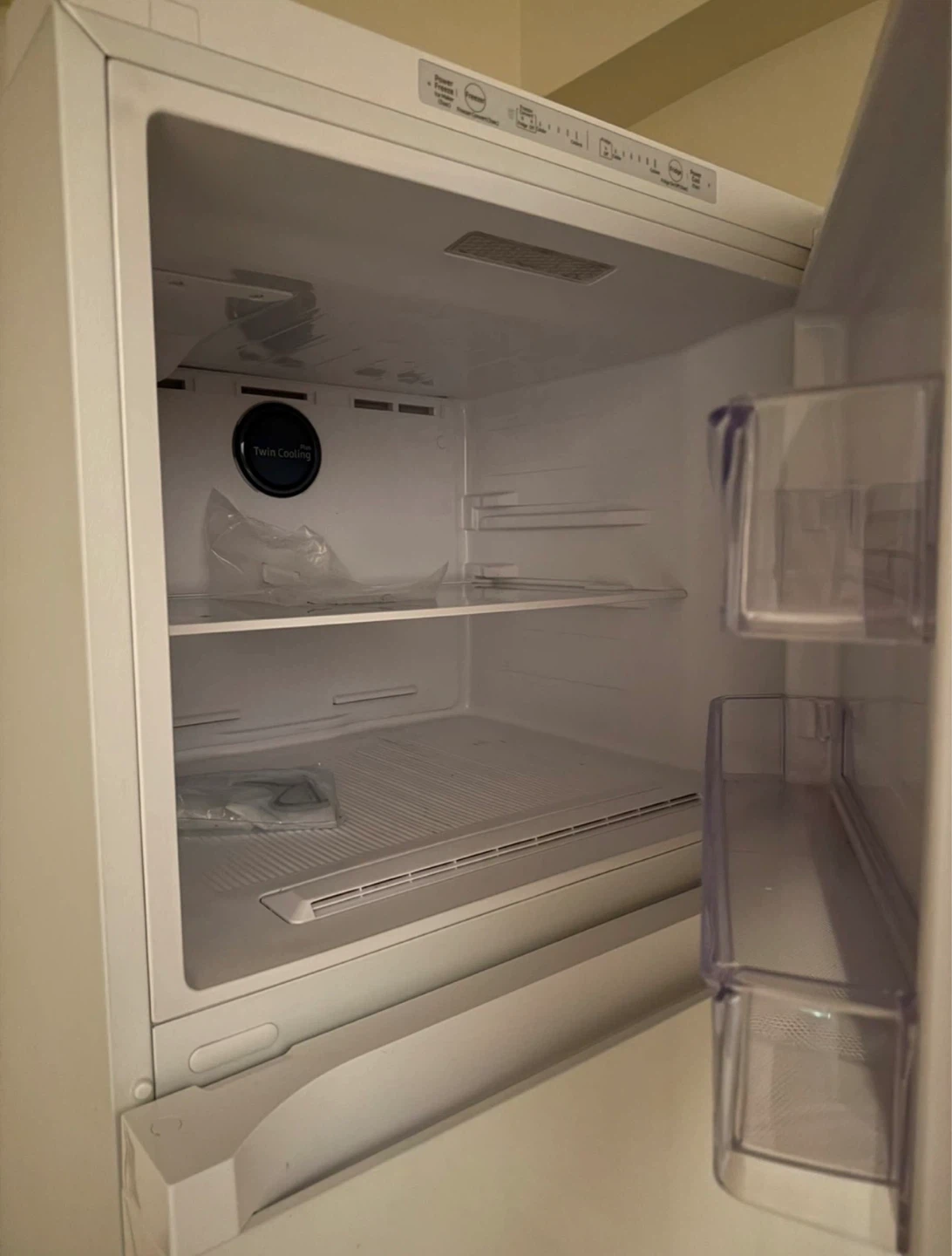 Samsung Refrigerator - photo 3