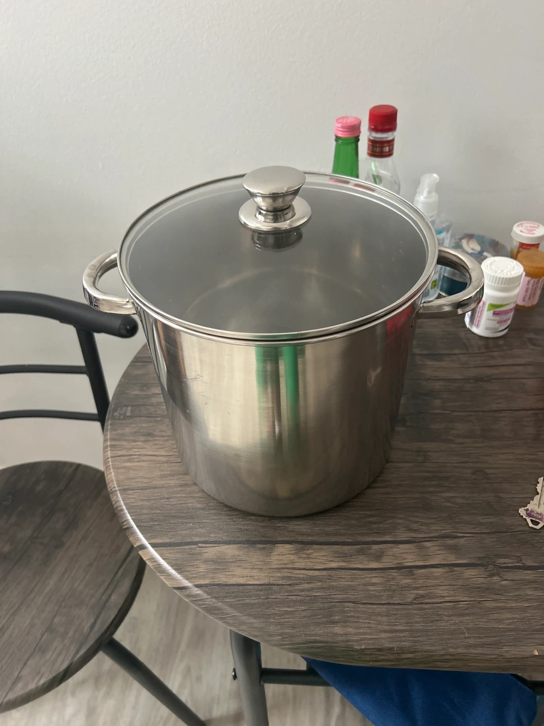 Tall pot