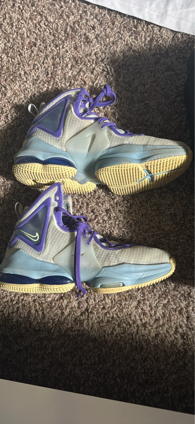 Nike LeBron XIX (GS) Kids' Shoes - photo 2