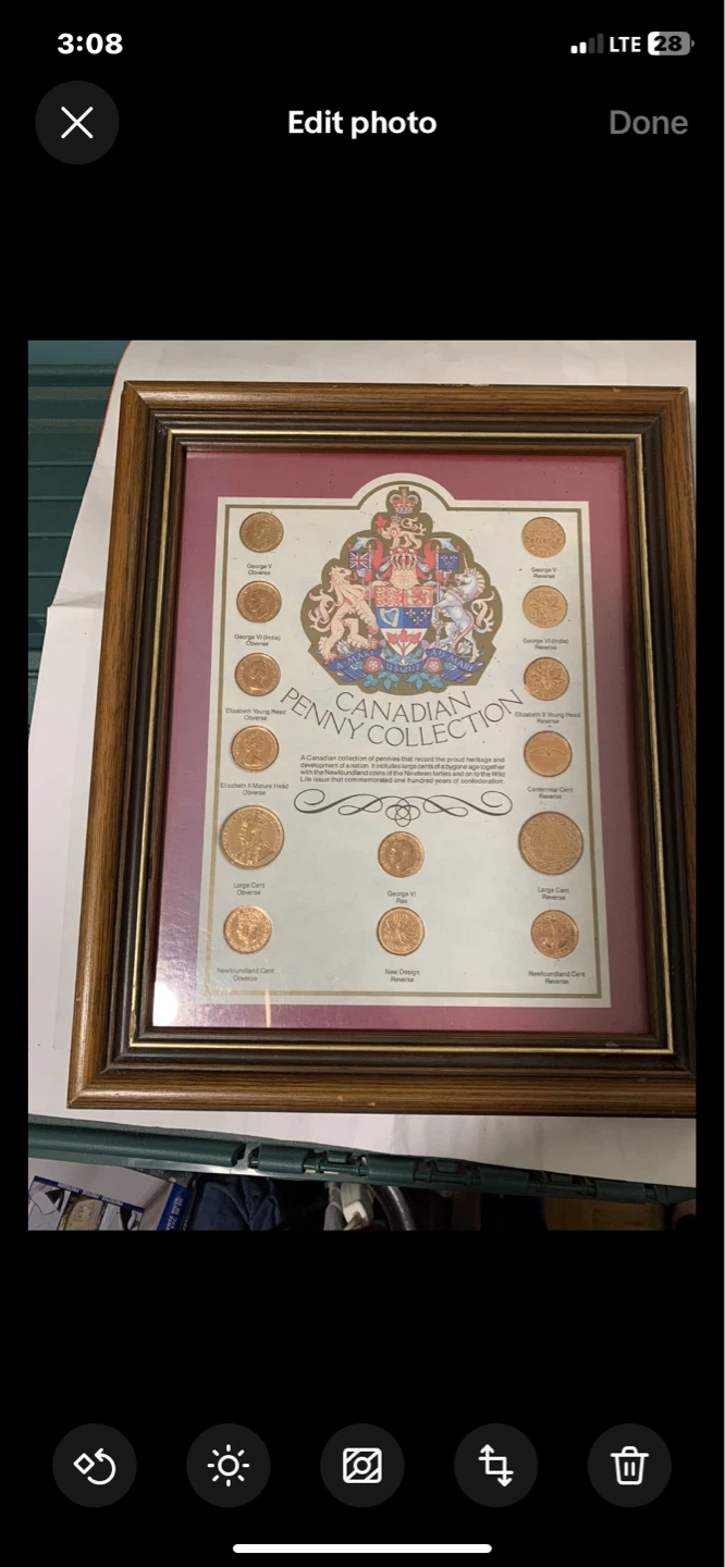 Framed Canadian Penny Collectn Display includes 2 large pennies