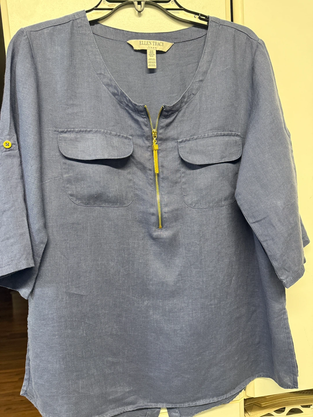 Ellen Tracy Blue Linen Blend 3/4 Sleeve Zip Neck Top