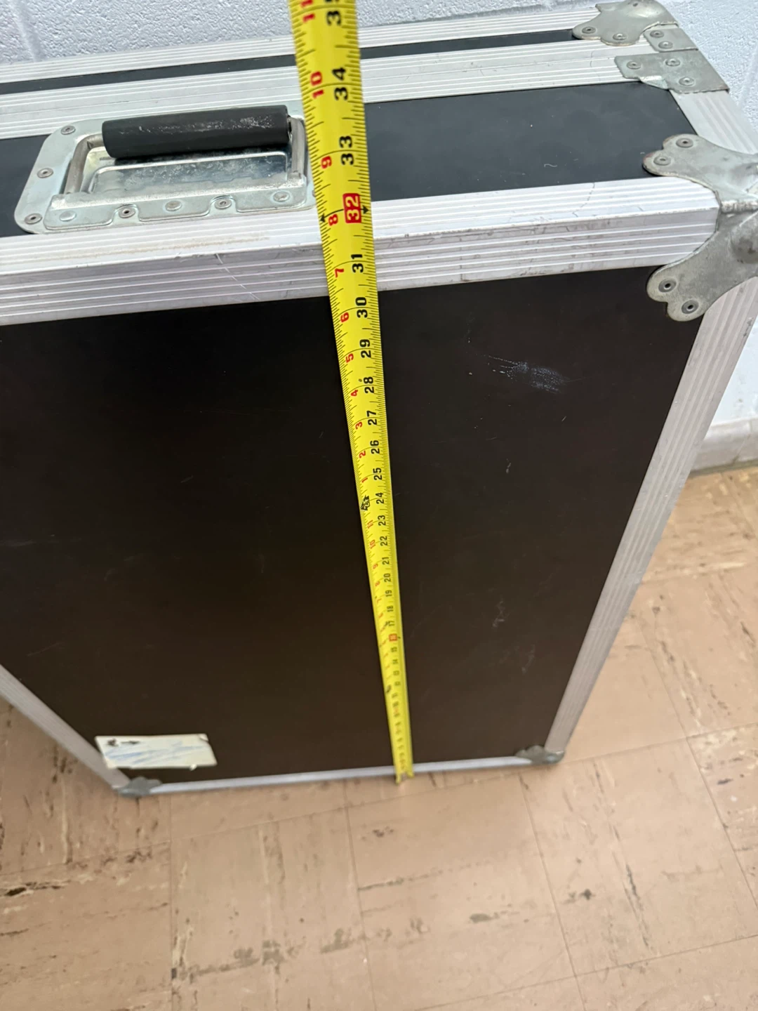 Black Road Case with Silver Trim - photo 5