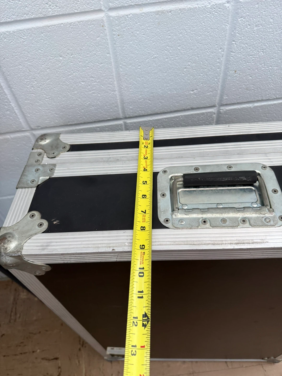 Black Road Case with Silver Trim - photo 4